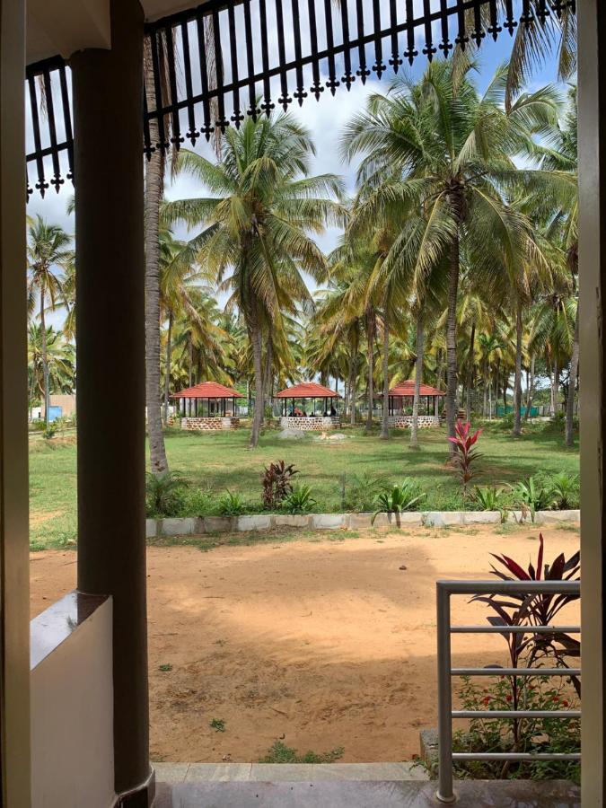 Yadiyur Thumbe Goodu Resort מראה חיצוני תמונה